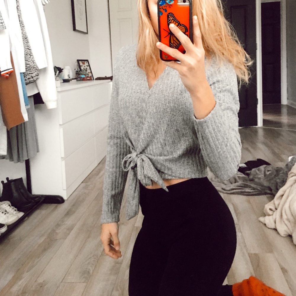 Grey cropped wrap top